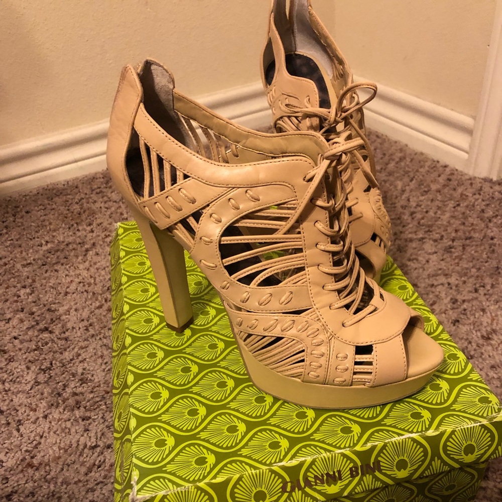 Gianni Bini Sz 10 Booties